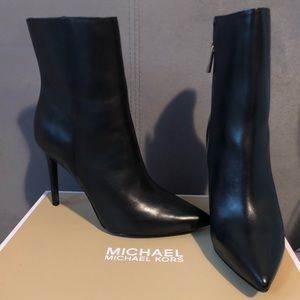 Michael Kors Leona Leather ankle Boots